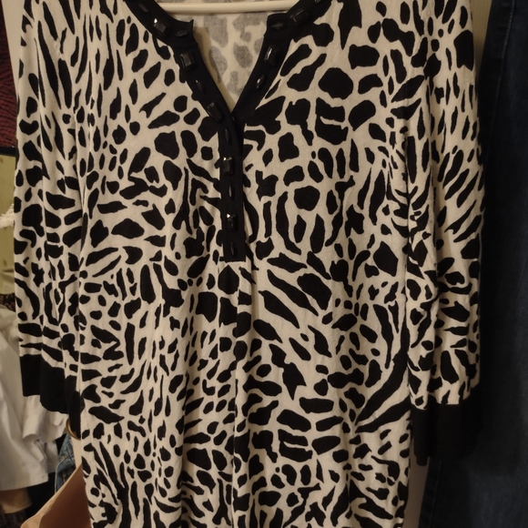 Joseph A. Knit top sz. Small - Picture 2 of 2